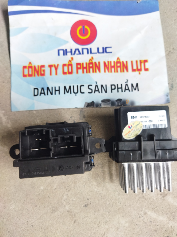 Trở quạt điều hòa sau xe đầu kéo mỹ International 3626414C1