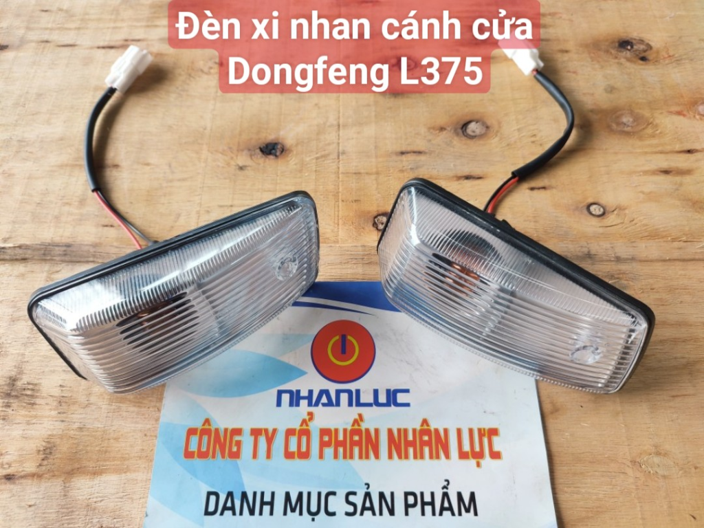 Đèn xi nhan cánh cửa phải dongfeng Cummins L375 